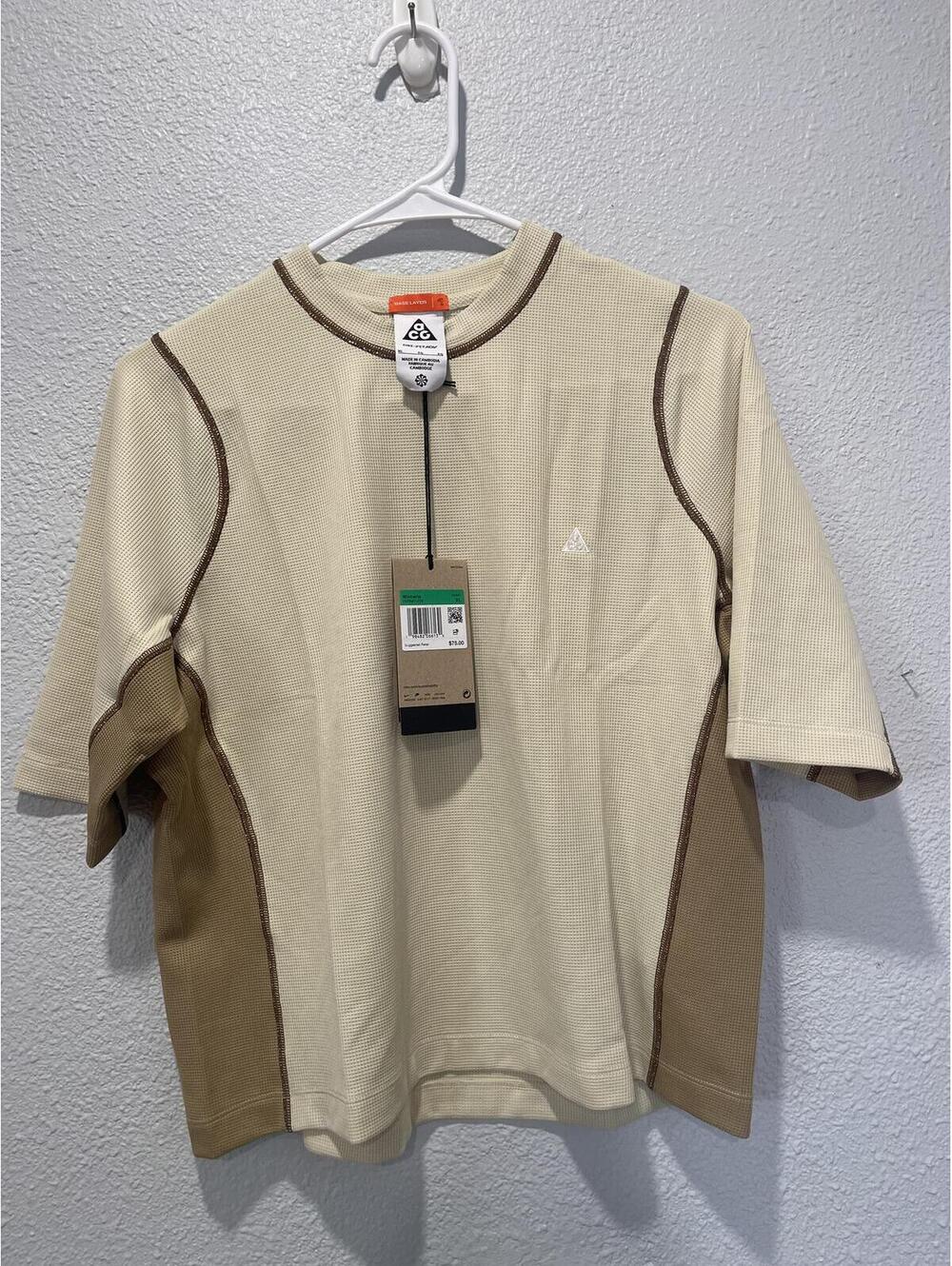 Nike ACG Women's XL Beige and Brown Waffle Knit Short Sleeve